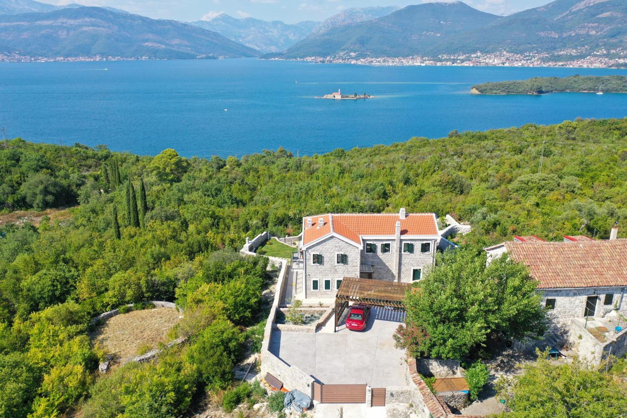 Villa Vista Azzurra Tivat Exterior photo