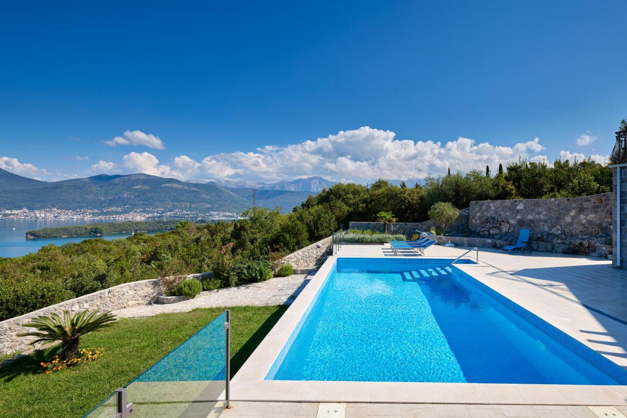 Villa Vista Azzurra Tivat Exterior photo