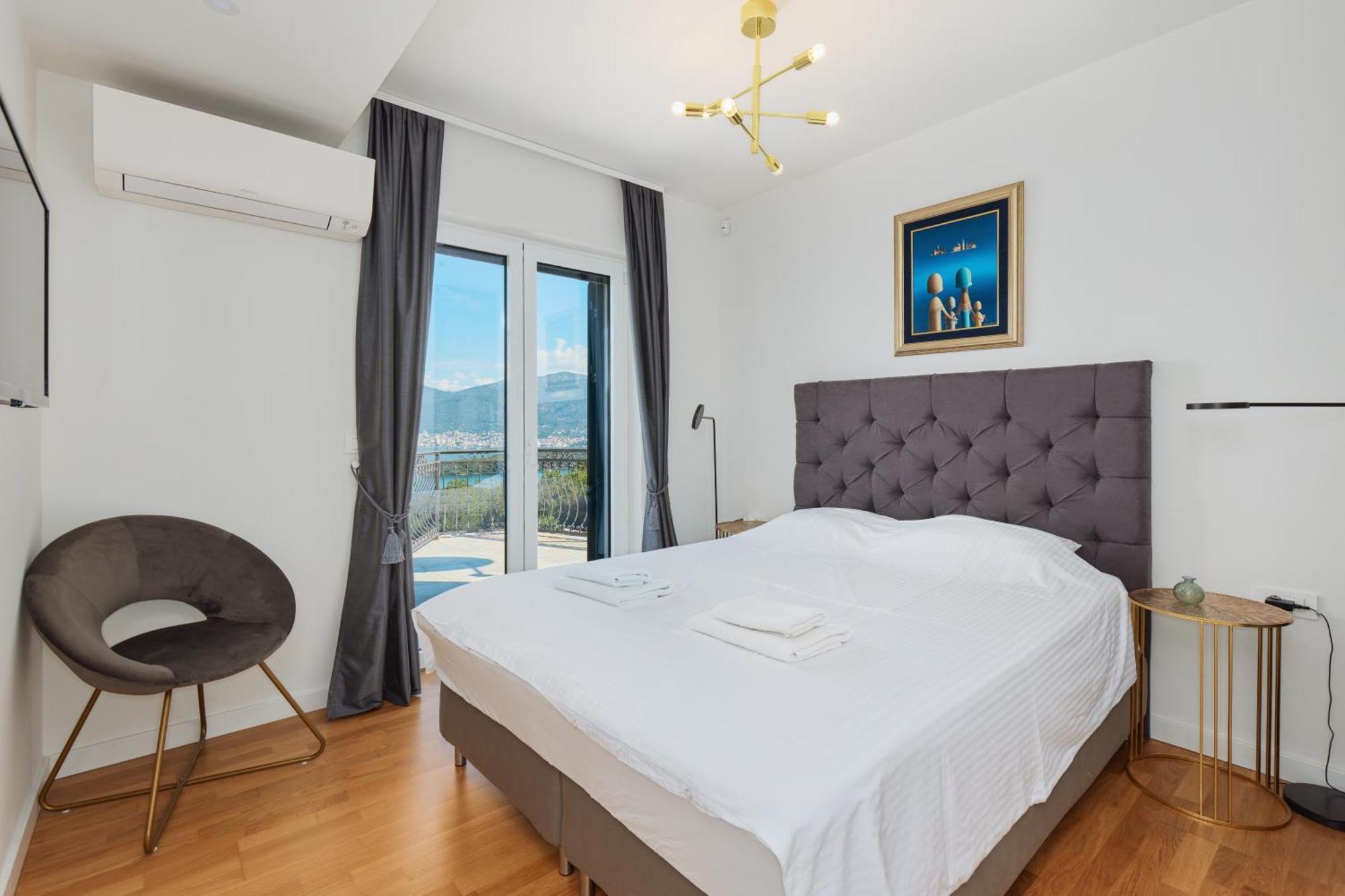 Villa Vista Azzurra Tivat Exterior photo